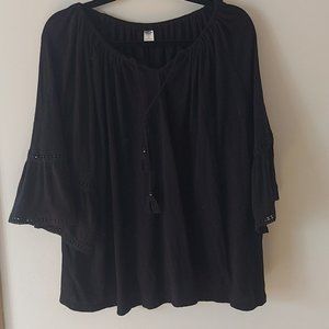 5/$25 Old navy 2x black shirt